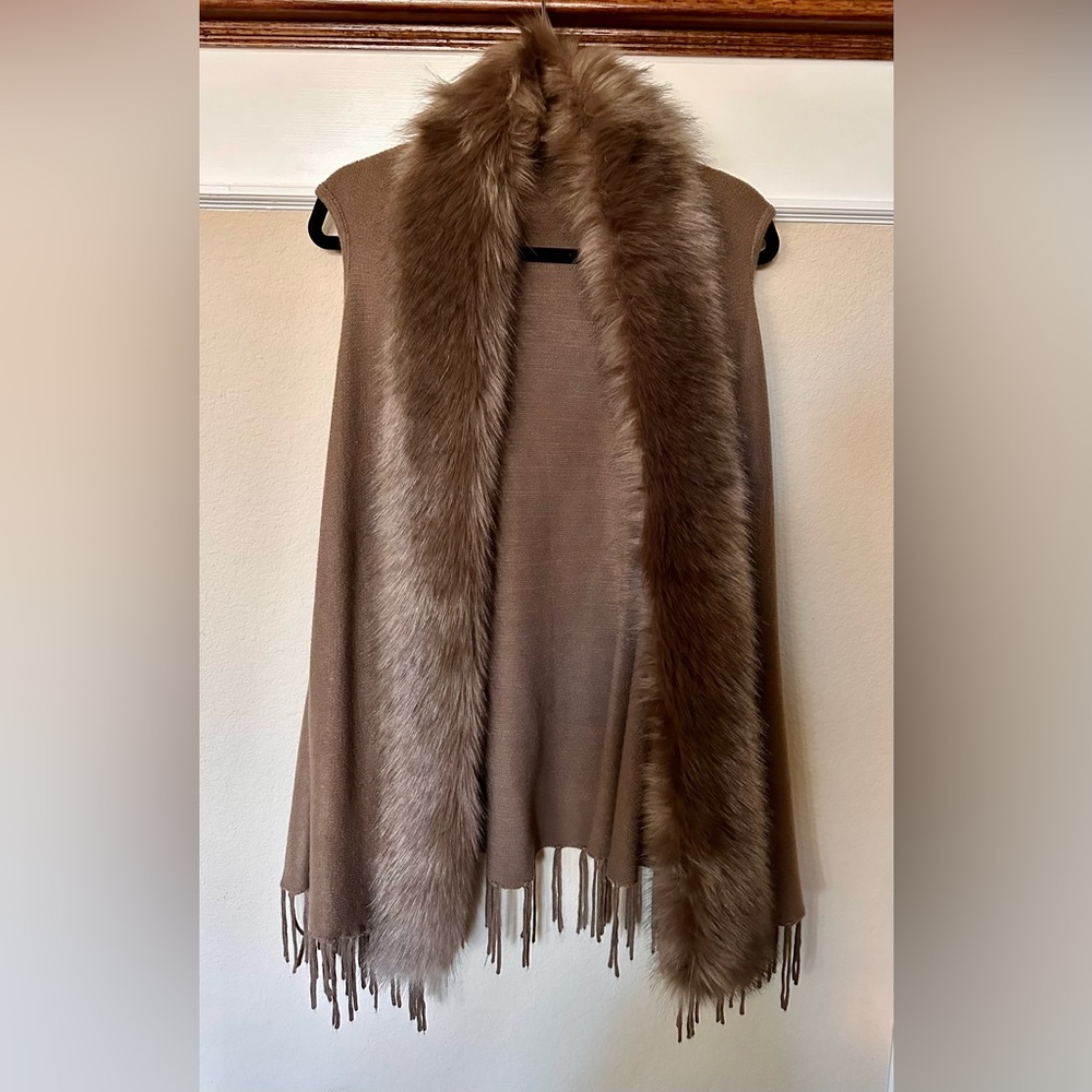 NWOT Origami by Vivien Mocha Faux Fur Fringe Vest